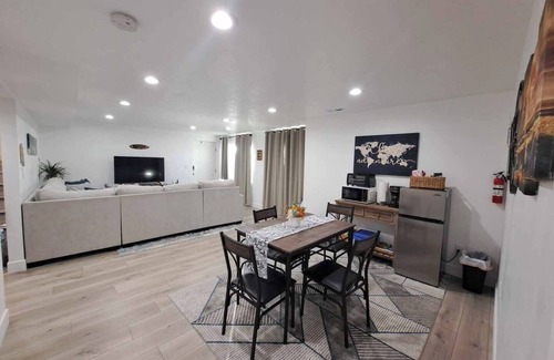 Utah County Apartment | Ohana Aloha Guest Suite. A comfortable place that is quiet, cozy, and private.