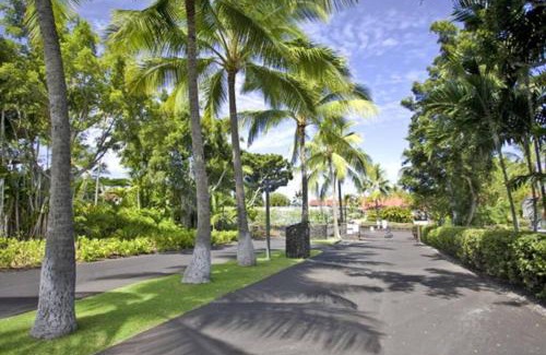 Kahaluu Bay Apartment | Ohana Beach Retreat at the Surf and Racquet Club