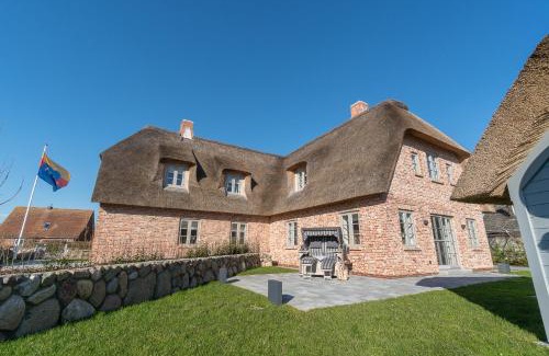 Utersum House | Ohana