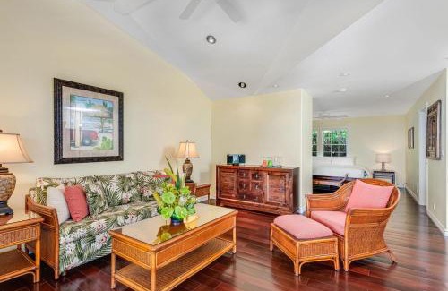 Kailua-Kona Bed & Breakfast | Ohia Kona Estates - An All Suites B&B