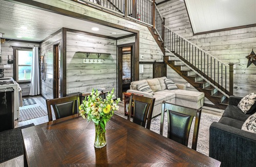 Sugarcreek Cottage | Ohio Amish Country Getaway: Fish, Hike, Boat!