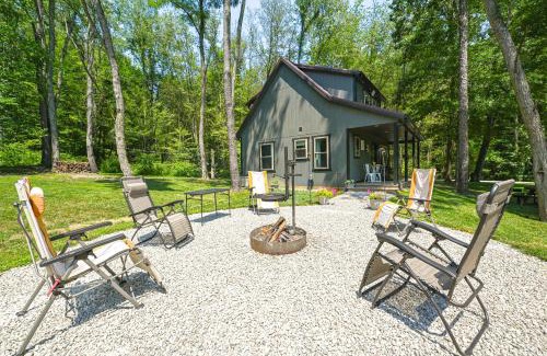 Sugarcreek House | Ohio Amish Country Getaway Fish, Hike, Boat!