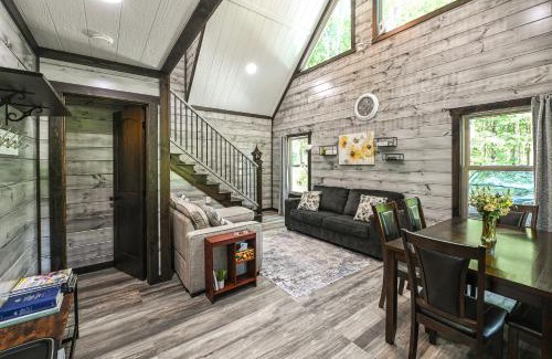 Sugarcreek House | Ohio Amish Country Getaway Fish, Hike, Boat!