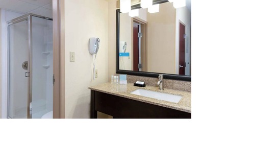 Middleburg Heights House | OHIO BEST 38