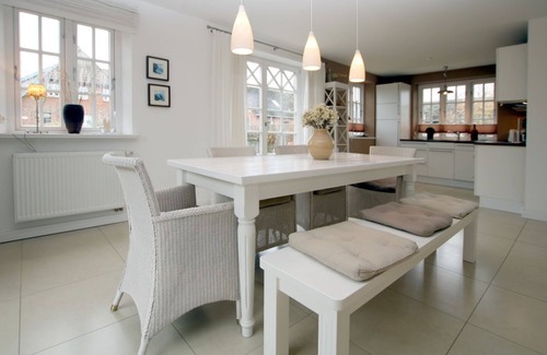 Wrixum House | Ohl Dörp 55b, Whg. 2 - House half in Wrixum under thatched roof with 4 rooms and 140