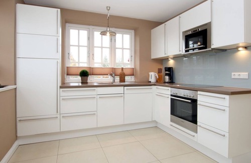 Wrixum House | Ohl Dörp 55b, Whg. 2 - House half in Wrixum under thatched roof with 4 rooms and 140