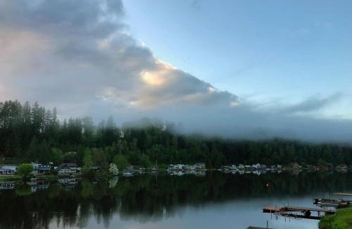 Eatonville House | Ohop Lake Escape