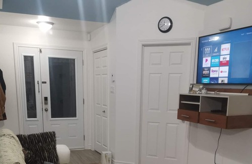 Sainte-Adele House | Ohotel. ca place du Refuge Ski ticket included!