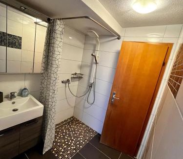 Gaildorf Apartment | OhPardon! GAILDORF - Monteurwohnung im DG, Einzelbetten, Garten