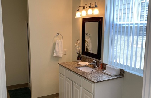 Portland Heights Apartment | OHSU/PSU/Near Downtown Portland