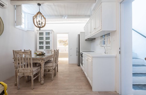 Oia Villa | Oia Sunset Villas - Villa "Pearl" - Swimming pool - Private outdoor Heated Spa