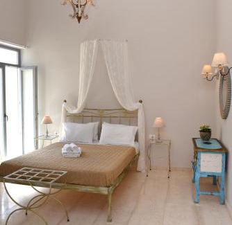 Ermoupoli House | Oisyra Hotel