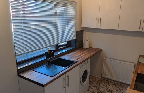 Worksop House | OJ's Spacious Terrace by Clumber Park & Van Dyk's