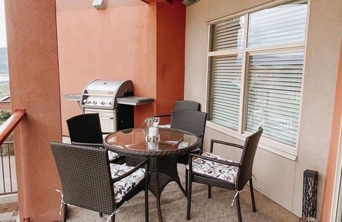 Central Okanagan Apartment | Okanagan four seasons paradise with shared pool and hot tub