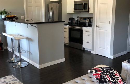 Parker Cove Cottage | Okanagan Lake, peaceful cottage on the lake with boat access, golf & ski hills.