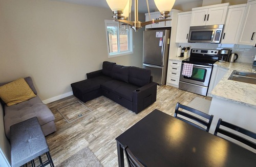 Central Okanagan House | Okanagan Oasis