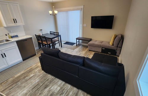 Central Okanagan House | Okanagan Oasis