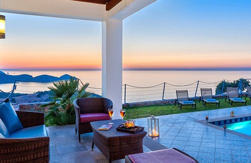 Drosia Villa | Okeanides Villas, 3-bedroom sea view Villas, 800 meters from a sandy beach