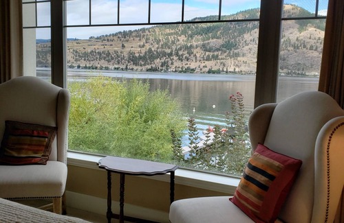 Vernon Bed & Breakfast | OKeefe's Landing Bed & Breakfast