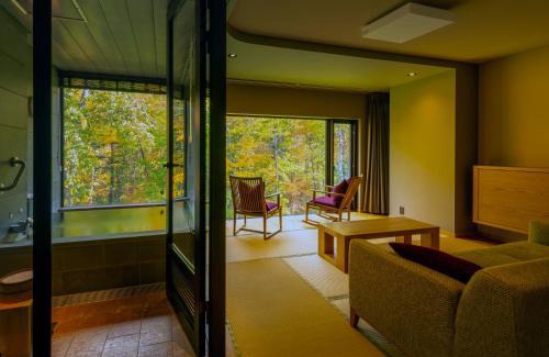 Minami Hotel | Okujozankei Onsen Kasho Gyoen