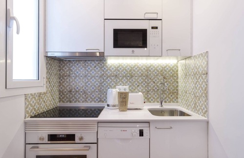 Sants-Badal Apartment | OLA LIVING CALID SPOTIFY