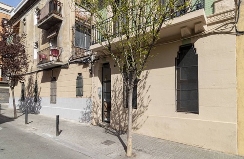 Sants-Badal Apartment | OLA LIVING CALID SPOTIFY