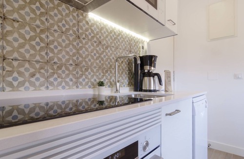 Sants-Badal Apartment | OLA LIVING CALID 2 SPOTIFY