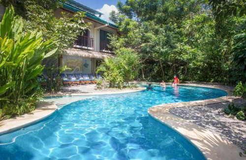 Playa Guiones Hotel | Olas Verdes Hotel
