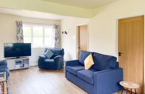 Holbrook House | Old Alton Hall Farmhouse