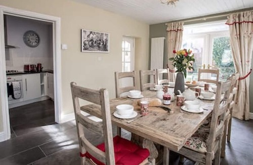 Combe Down House | Old Bakery Cottage in Bath - 3 Bedroom, Free