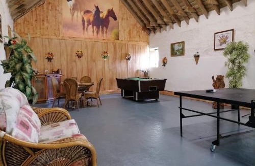 Kilkenzie House | Old Barn Farmhouse - Cc