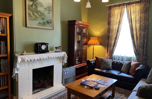 Lyndoch House | Old Barossa Valley Inn & Bakery House.Get it all! (Walk to”Gather Round”)