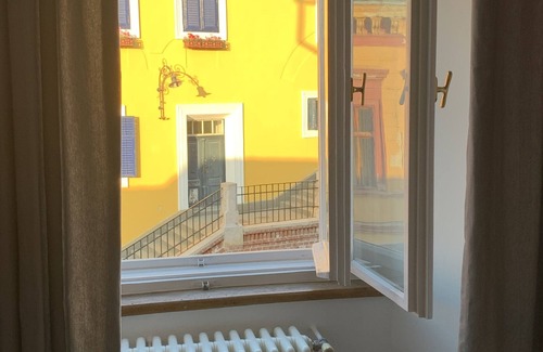 Historic Center Apartment | Old building apartment in the pedestrian zone