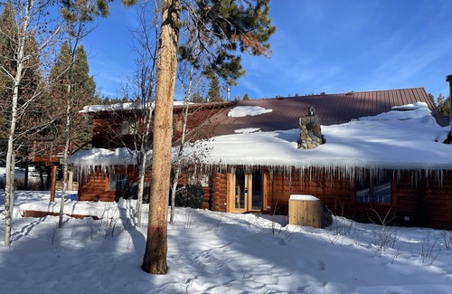 Polaris House | Old Canyon Lodge w/Hot Tub - Nearby Ski Park, Hot Springs, Pioneer Mtn, Bannack