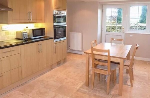 Hartland Cottage | OLD CHAPEL, family friendly, character holiday cottage in Clovelly