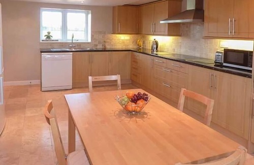 Hartland Cottage | OLD CHAPEL, family friendly, character holiday cottage in Clovelly