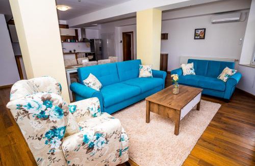 Slivek Apartment | Old City Square Apartment