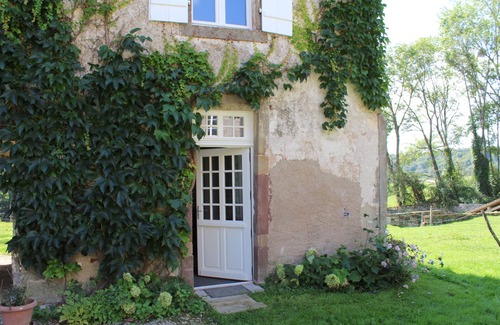 Morizecourt House | Old converted wine press, swimming pool, bucolic, ideal for 2 families