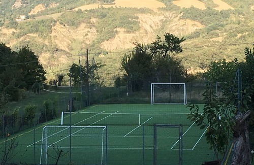 Marzabotto House | Old country house nestled in the green hills of Bologna
