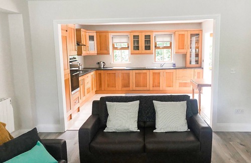 Terryglass House | Old Court Holiday Home (4 Bed - Sleeps 8)