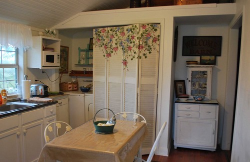 Fayetteville Other | Old Family Farm , 27 beds , 11bth, 11 rooms WiFi