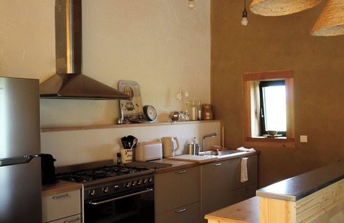 Villeneuve-de-Marc House | Old farmhouse in the countryside. Ideal for families or friends.