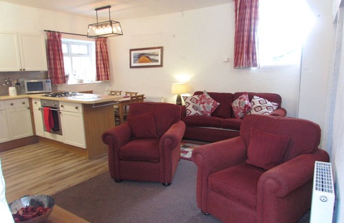 Braithwaite Cottage | old farmhouse mews cottage 3