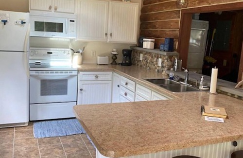 Sturgeon Bay Cabin | Old Fashioned Suite - Cottage on the shores of Lake Michigan