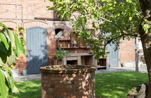 Cottbus House | Old flax farm with a huge garden