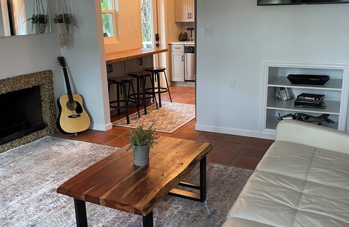 Bonita Springs House | Old Florida 2-bedroom house Downtown Bonita Springs, 1 Block from Old 41
