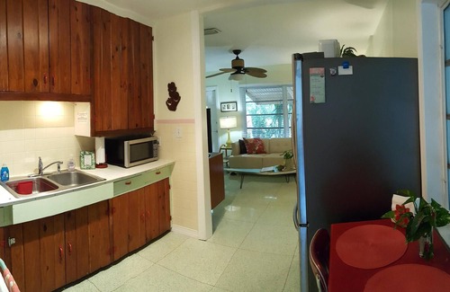 Roseland House | "OLD FLORIDA" RIVERSIDE POOL COTTAGE THAT TIME FORGOT