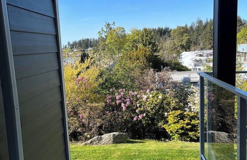 Regional District of Nanaimo Condo | Old Forest Resort Suite + Hot Tub + Pool + Sauna + Beach in Vancouver Island