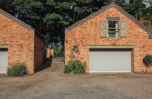 Wolverley Cottage | OLD FORGE APARTMENT, romantic, with a garden in Cookley