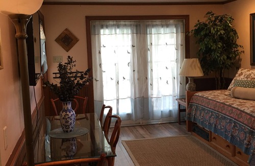 Mid City South House | Old Goodwood Mother In Law Apartment